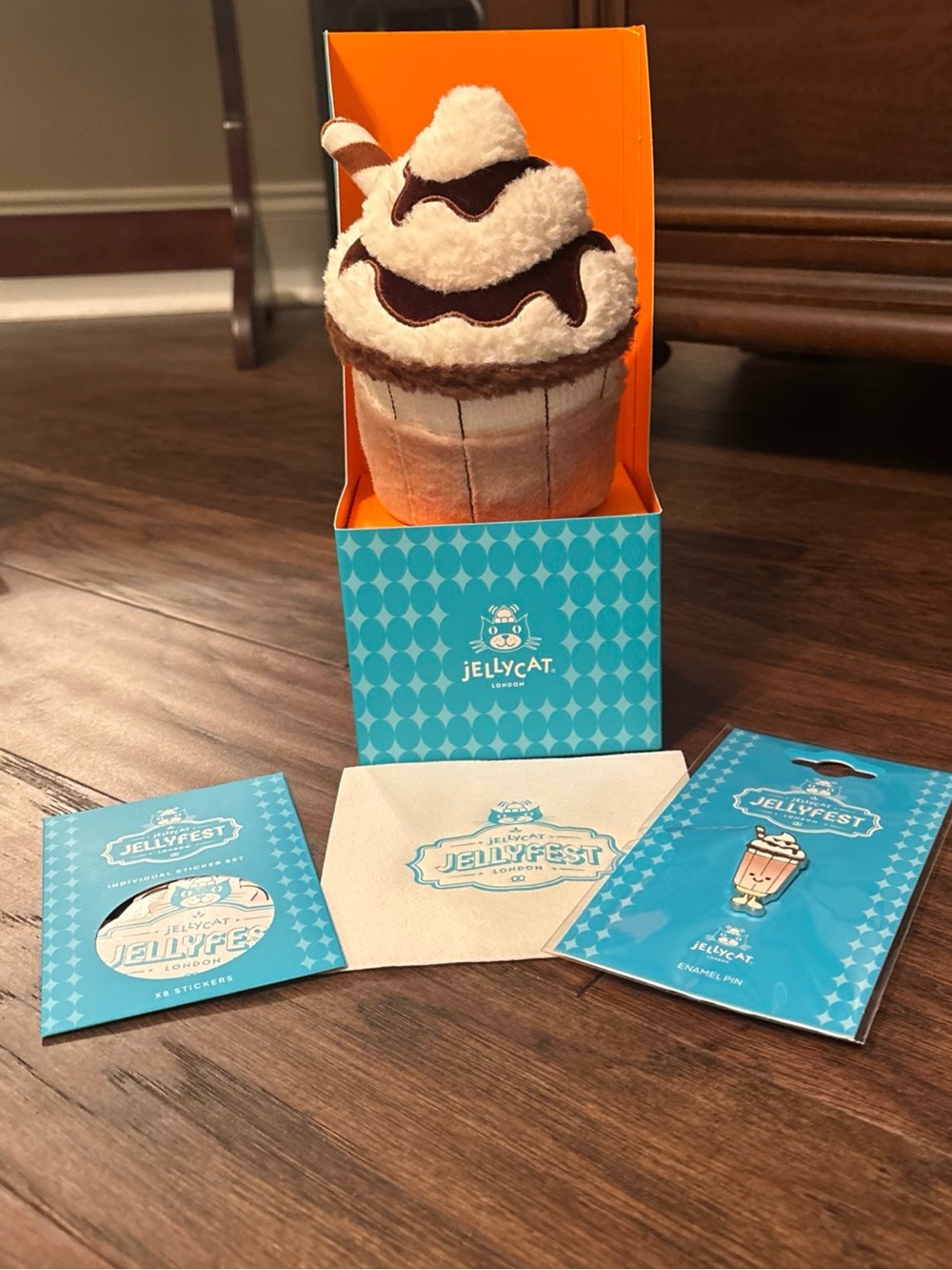 NWT, 100% Authentic Berlin Exclusive Jellycat Amuseables Von Illa Eiskaffee